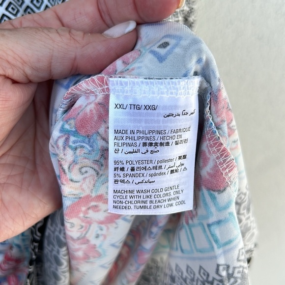 Style & Co Tunic Shirt Plus Size XXL. Black White and Floral Patterns - Picture 5 of 5